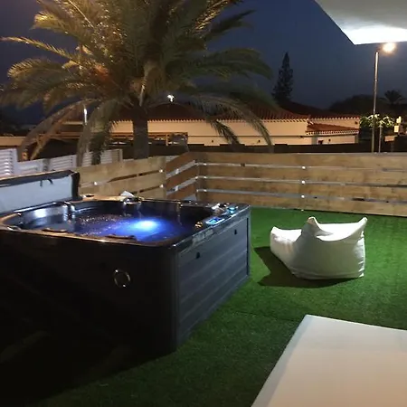 Top Apartment *
